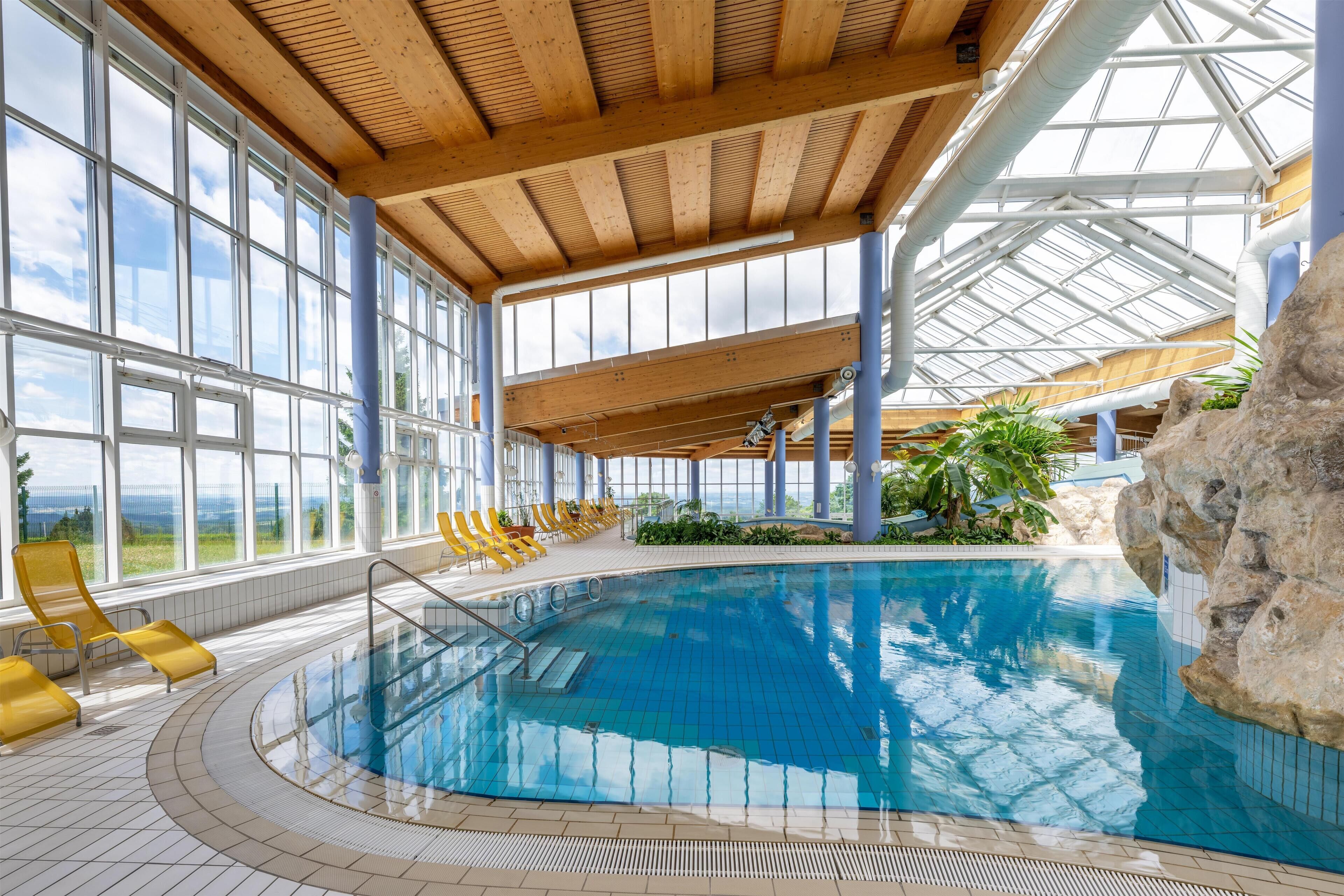 2 indoor pools, seasonal outdoor pool, sun loungers