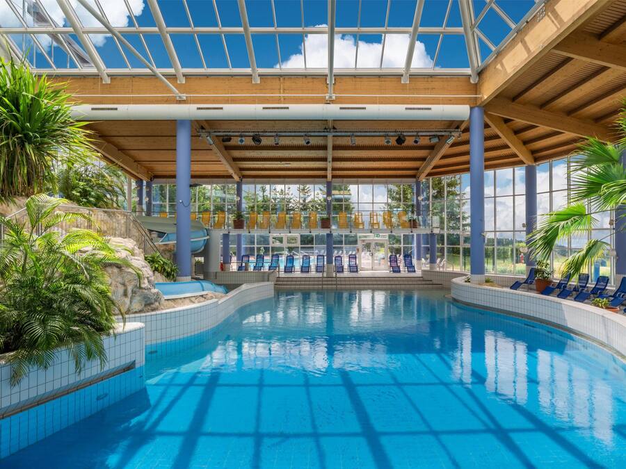 2 indoor pools, seasonal outdoor pool, sun loungers