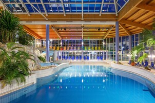 2 indoor pools, seasonal outdoor pool, sun loungers
