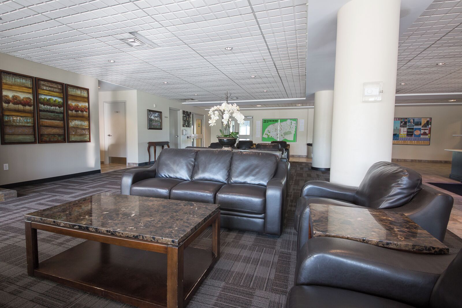 Sala de estar en el lobby
