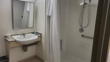 Phòng đôi Tiêu chuẩn, phù hợp cho người khuyết tật | Phòng tắm | Buồng tắm vòi sen, đồ dùng nhà tắm miễn phí, máy sấy tóc, khăn tắm