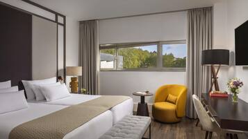 Ropa de cama de alta calidad, edredón, camas Select Comfort y minibar