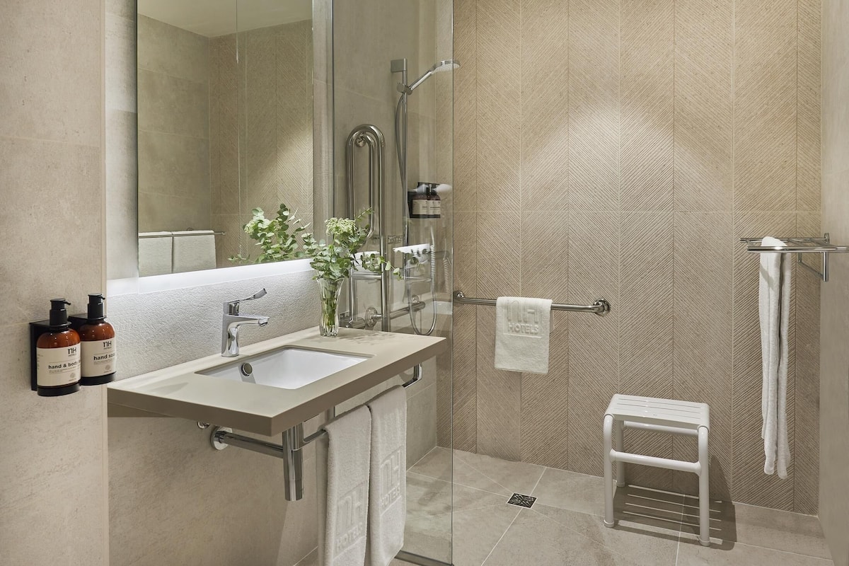 1 bedroom, minibar, in-room safe, desk