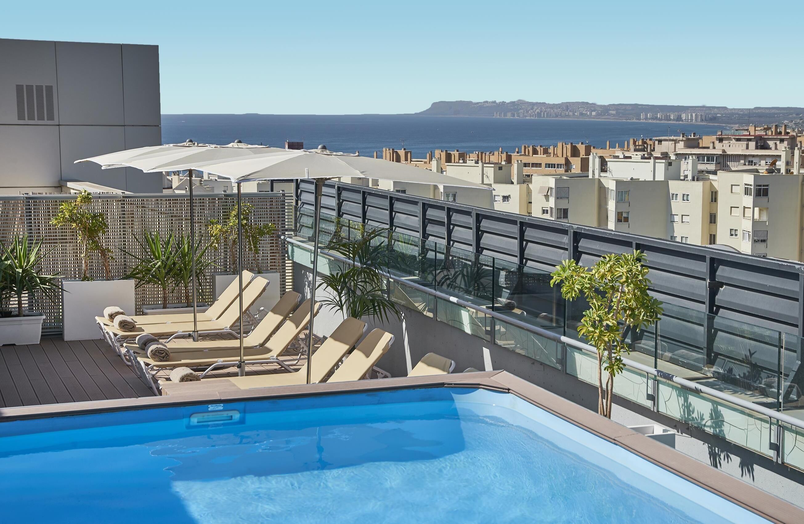 Alberca al aire libre por temporada 