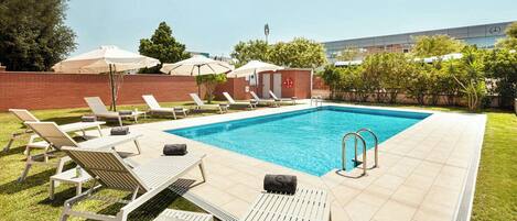 Seasonal outdoor pool