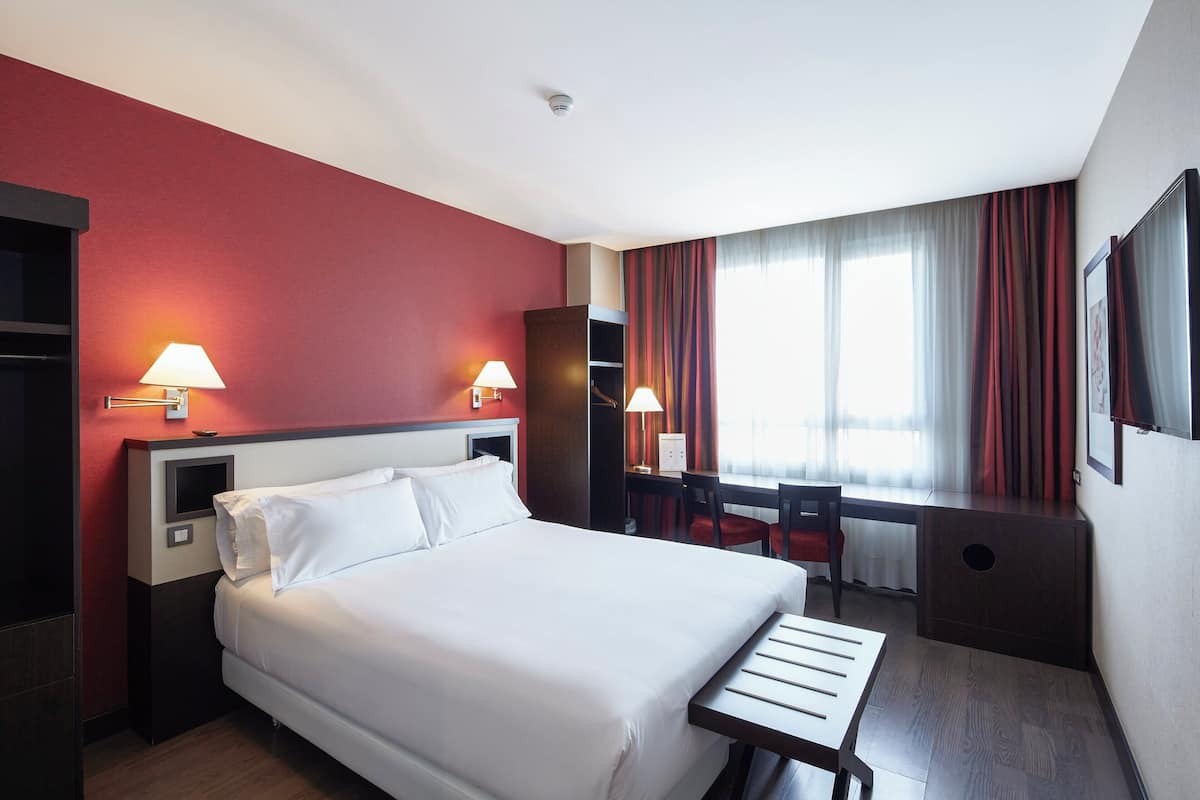 classic double room | in-room safe, desk, laptop workspace, blackout curtains