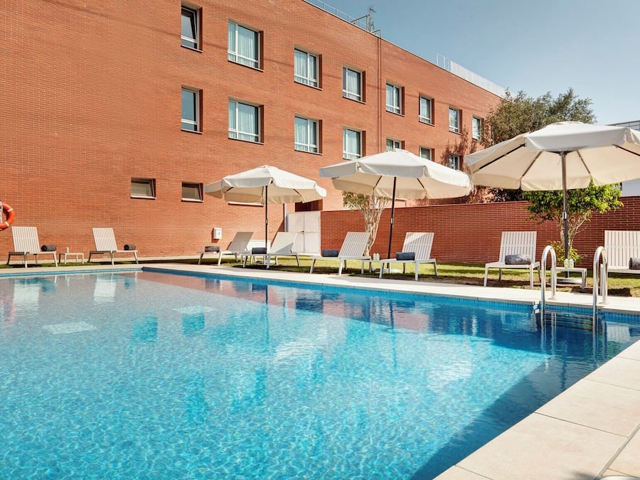 Seasonal outdoor pool