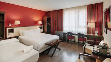 Phòng đôi Superior (with Extra Bed) | 1 phòng ngủ, két bảo mật tại phòng, bàn