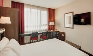 1 chambre, coffres-forts dans les chambres, bureau