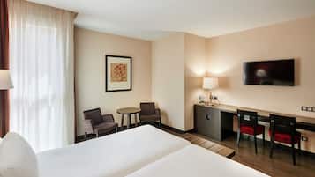 1 chambre, coffres-forts dans les chambres, bureau