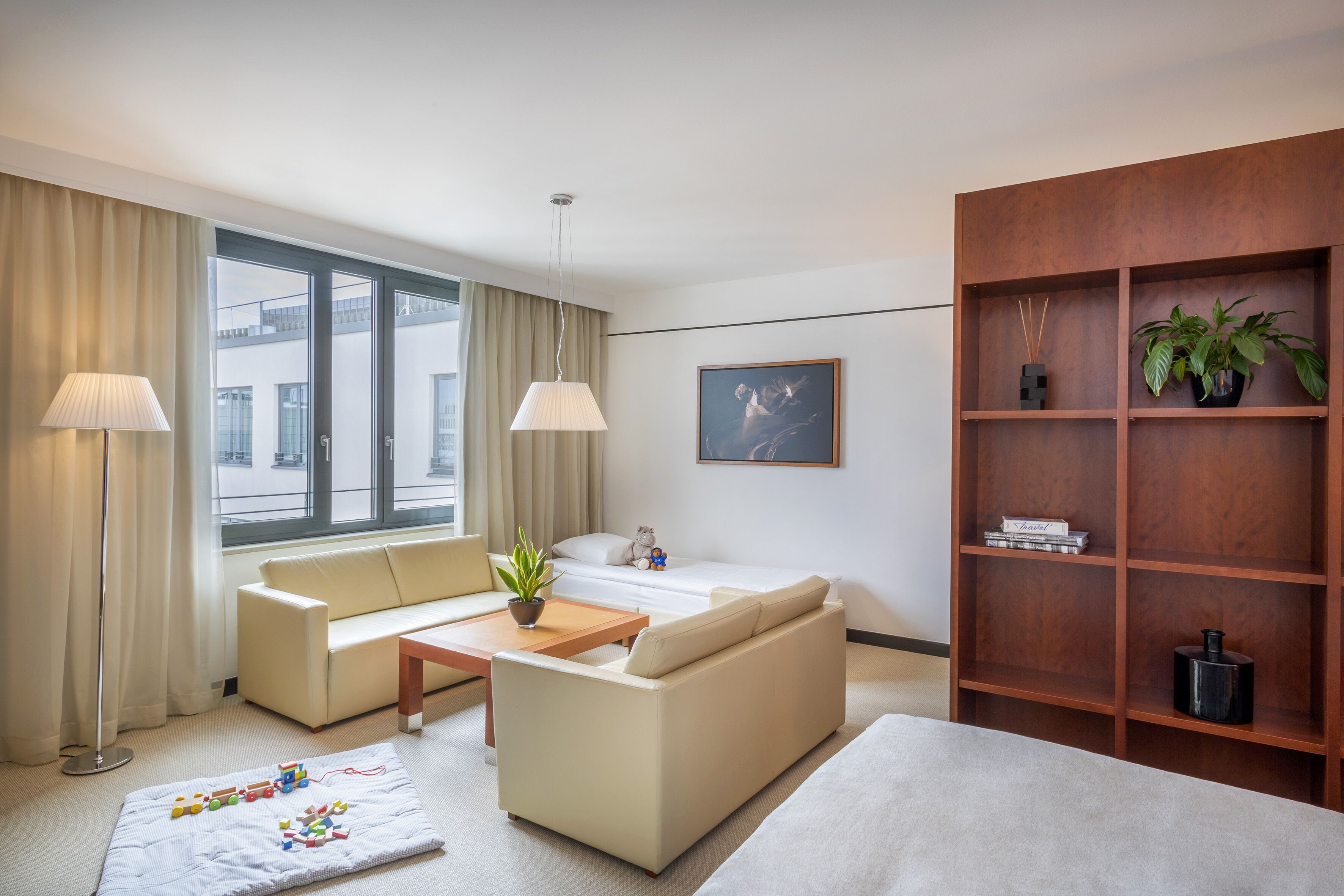 Hypo-allergenic bedding, down duvets, in-room safe, desk