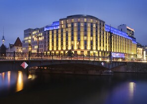 Façade de l’hébergement - soirée/nuit