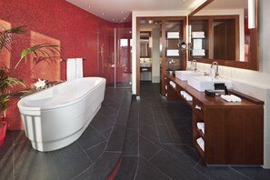 Articles de toilette écologiques, sèche-cheveux, bidet