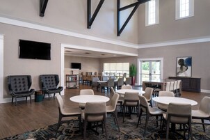 Desayuno continental incluido todos los días 