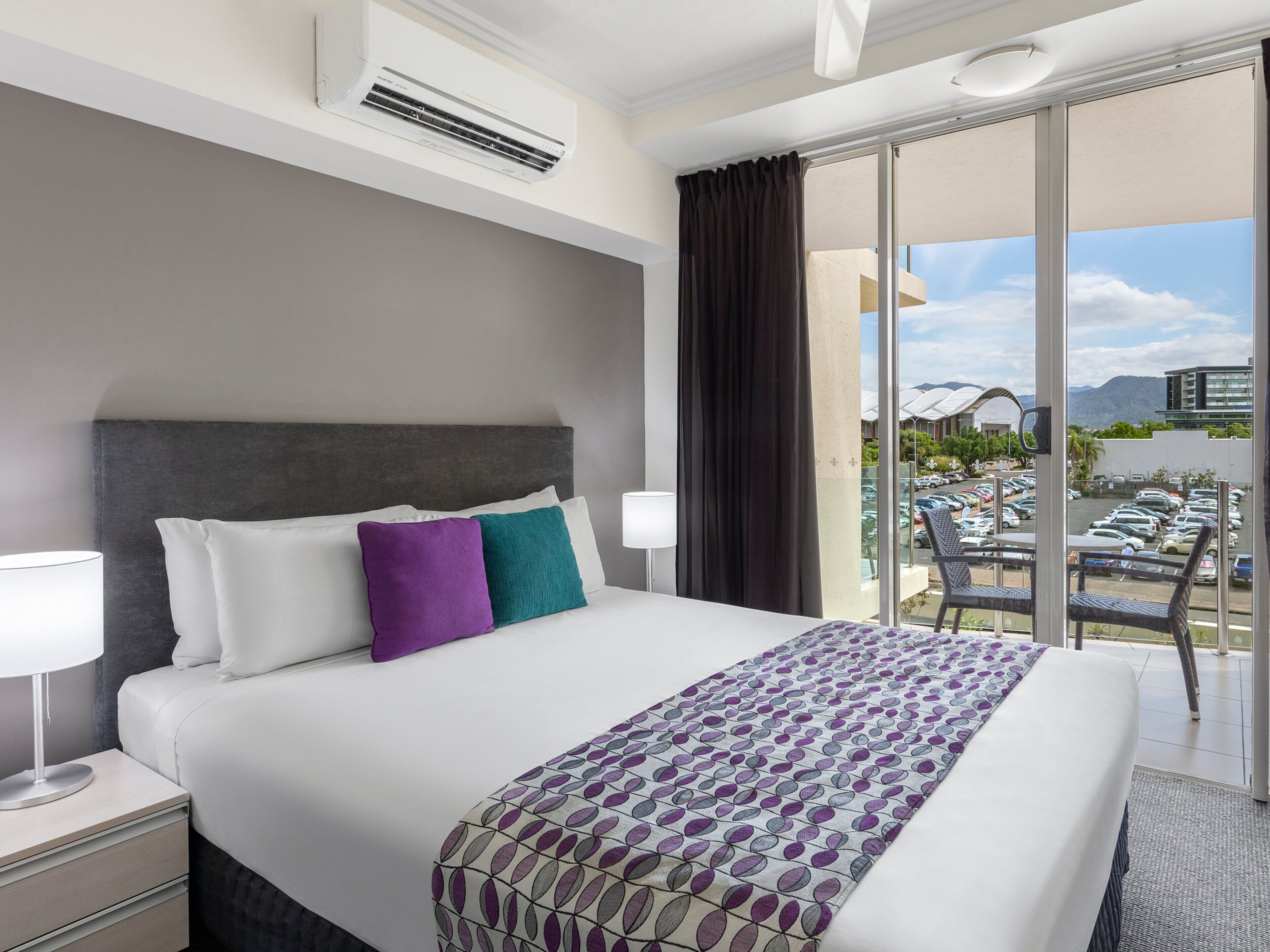 In-room safe, desk, iron/ironing board, cribs/infant beds