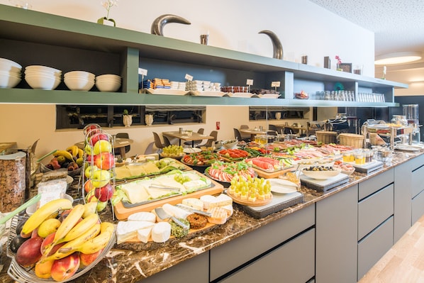 Petit déjeuner à emporter compris tous les jours