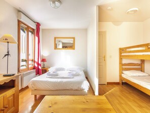 Studio avec coin nuit 4 personnes | 起居区 | 平板电视