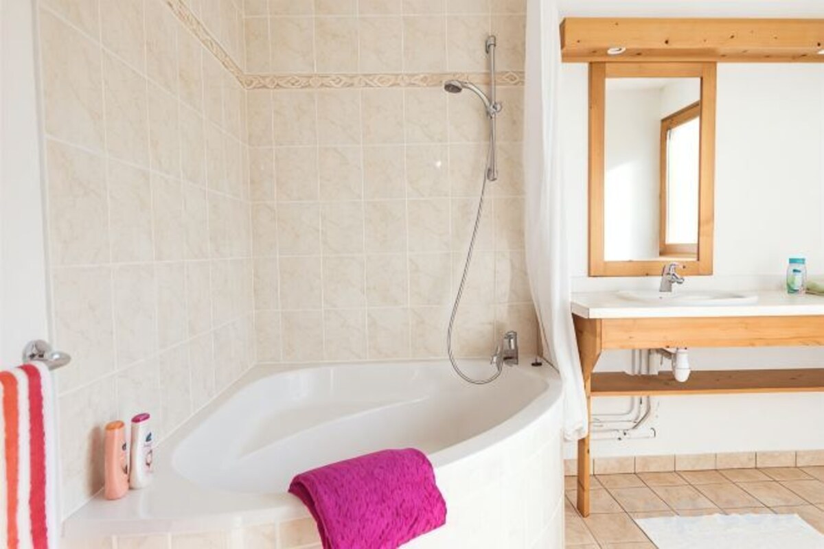 Bañera, secador de pelo