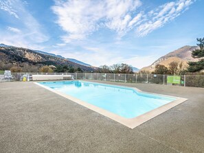 Indendørs pool, udendørs pool, liggestole