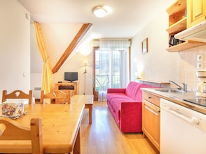 Studio avec coin nuit 5 personnes | 起居区 | 平板电视