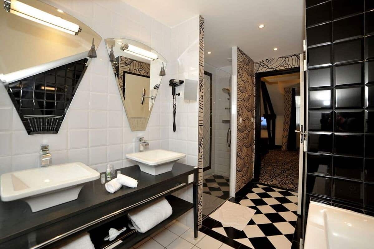 eco-friendly toiletries, hair dryer, towels