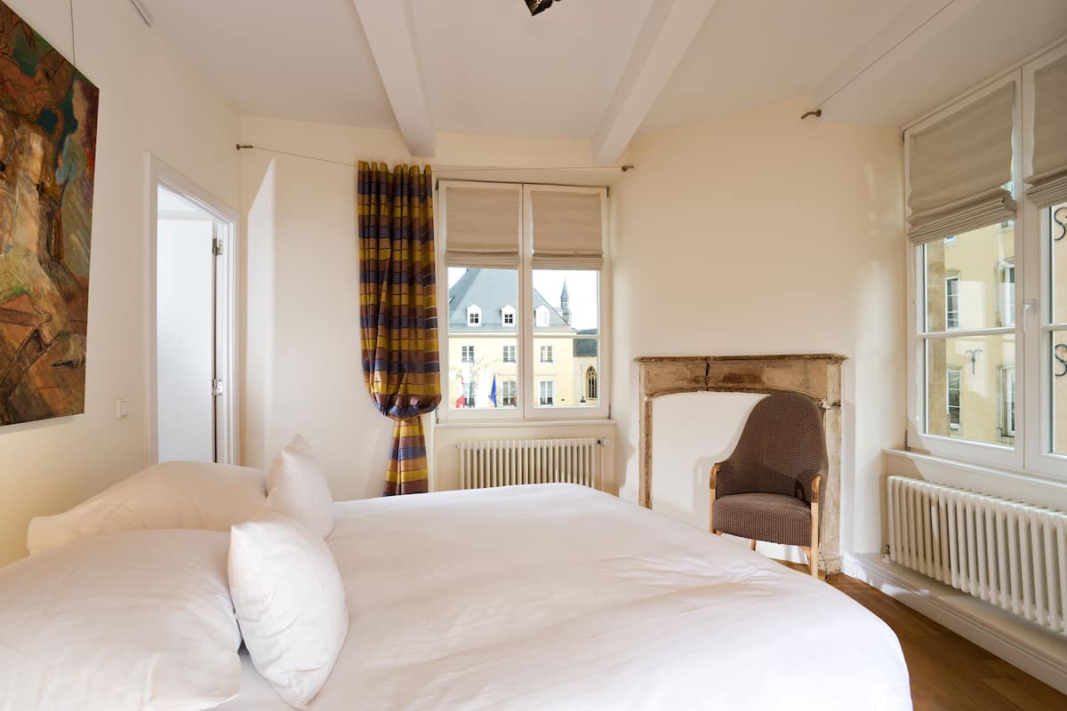 room | 1 bedroom, premium bedding, minibar, in-room safe