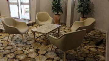 Pintu masuk interior