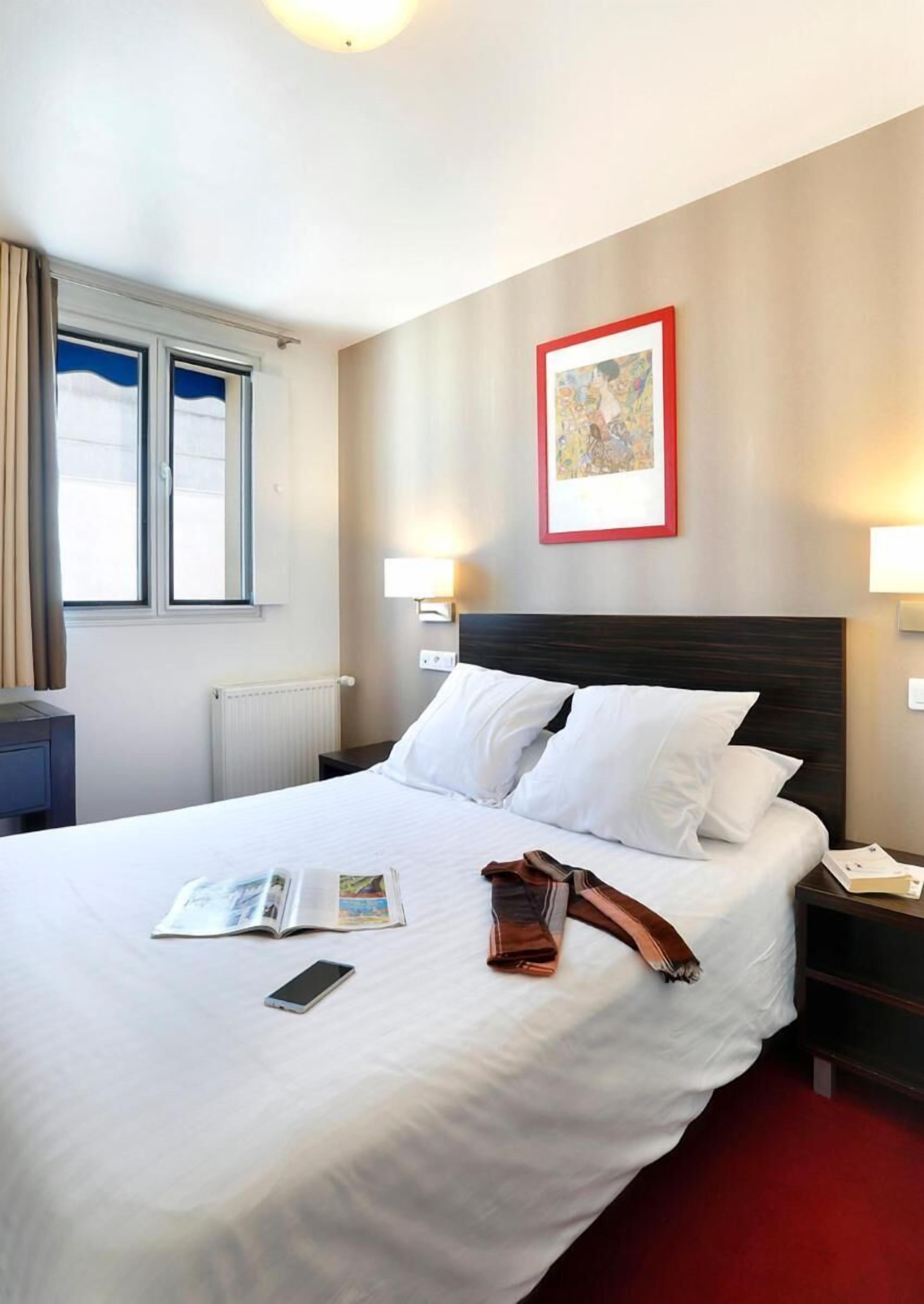 desk, laptop workspace, soundproofing, iron/ironing board