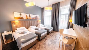 Tripla Classic, 3 letti singoli | Biancheria da letto di alta qualità, materassi a doppio strato, minibar