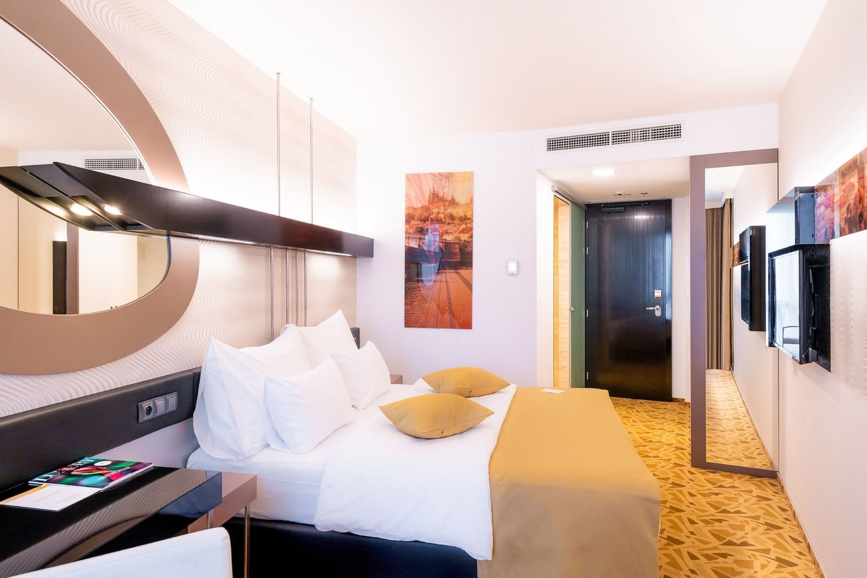 Premium bedding, pillow-top beds, minibar, in-room safe