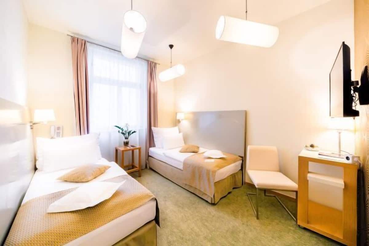 Literie de qualité supérieure, surmatelas, minibar