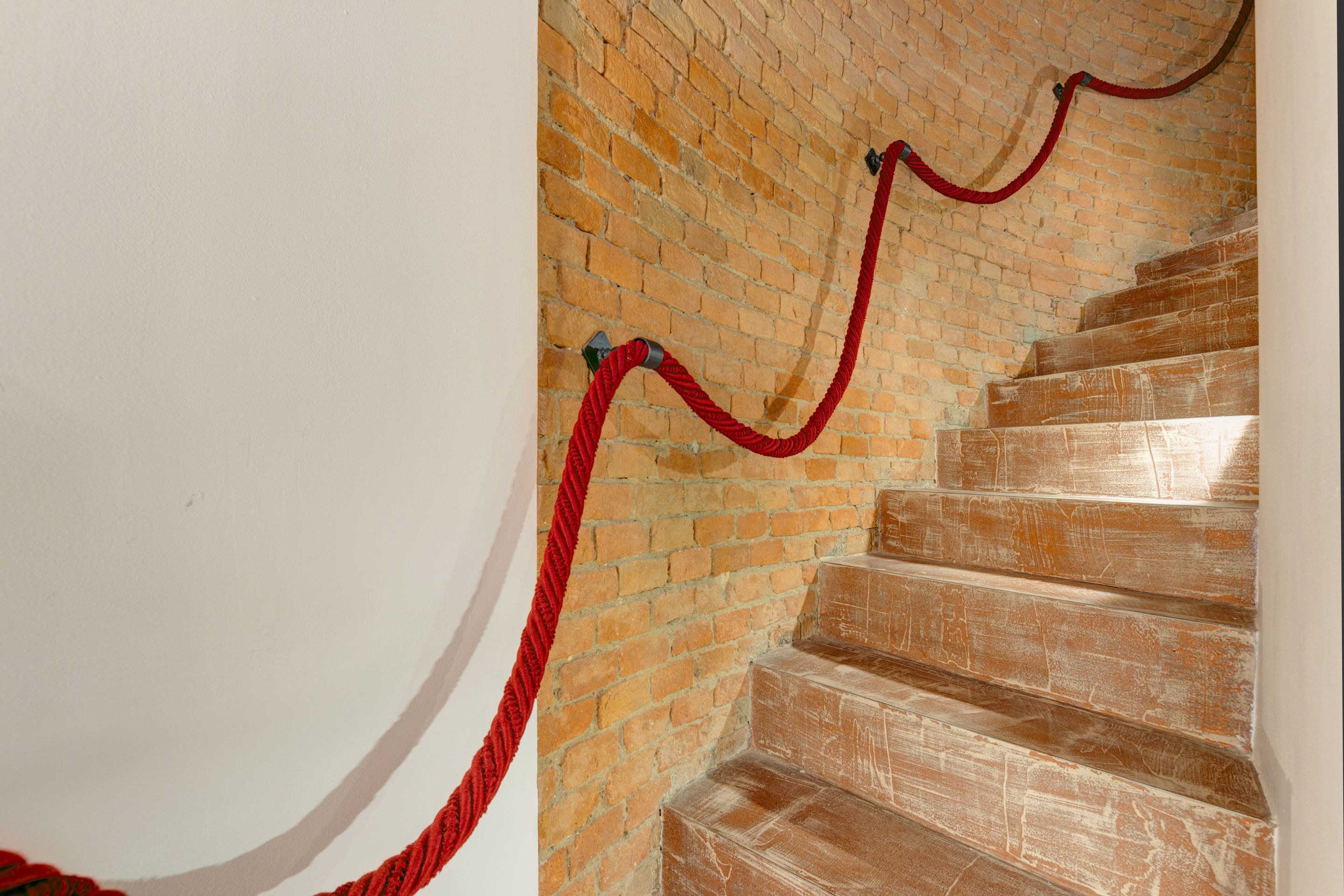 deluxe suite | down duvets, minibar, in-room safe, desk