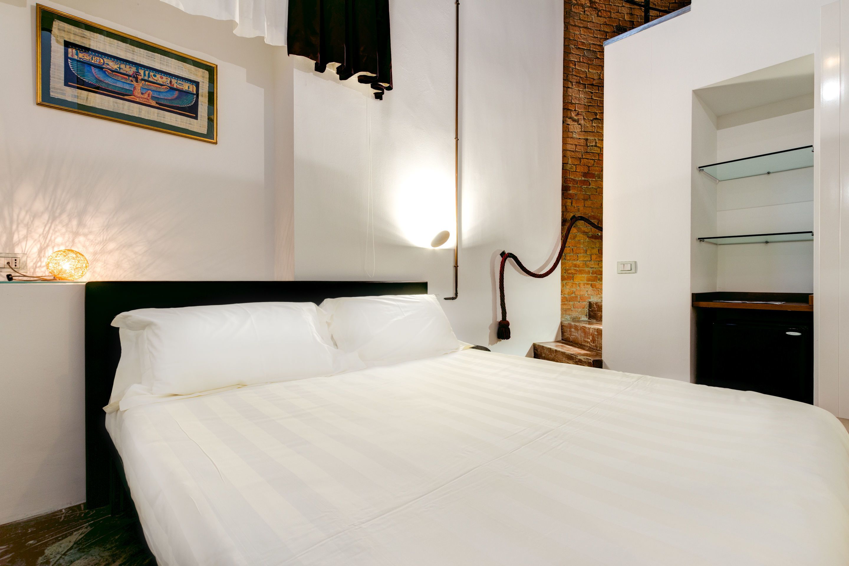 classic suite | down duvets, minibar, in-room safe, desk