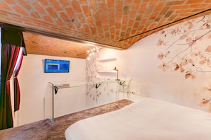 Down duvets, minibar, in-room safe, desk - Il Convento dei Fiori di Seta (Bologna)