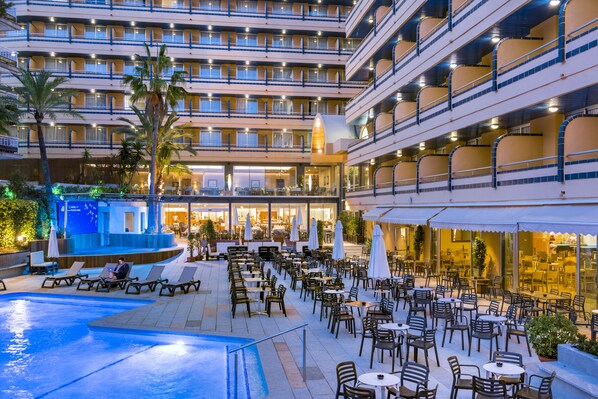 Outdoor pool, pool umbrellas, pool loungers