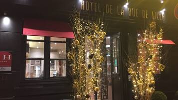 Mặt tiền nơi lưu trú