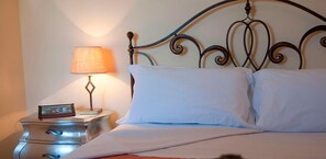 Junior Suite | Minibar, in-room safe, desk, soundproofing - Hotel Alle Tamerici (Ladispoli)