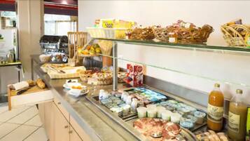 Daily buffet breakfast for a fee