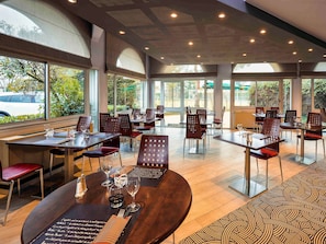 Lunch and dinner served, French cuisine