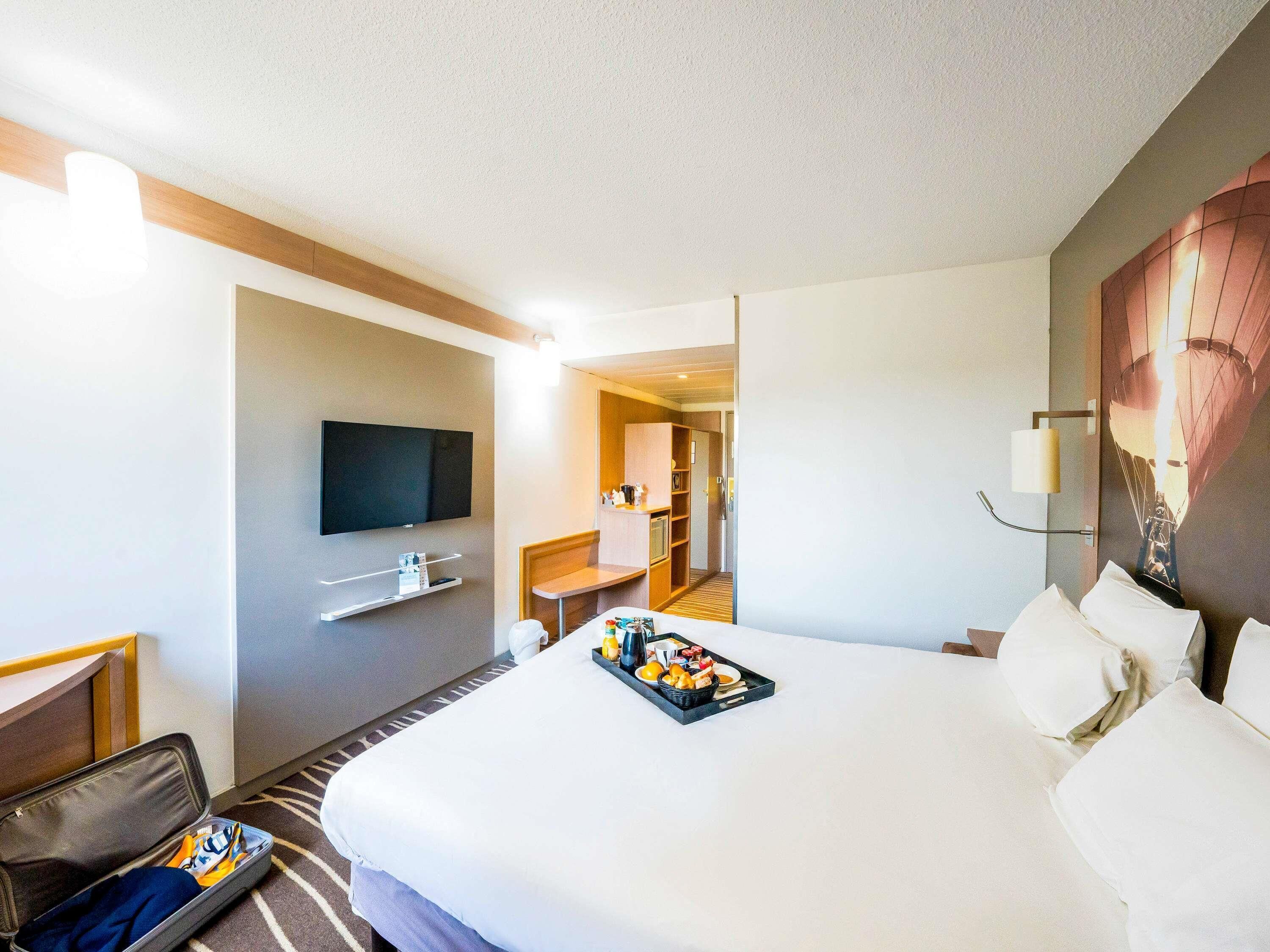 Ropa de cama de alta calidad y minibar 