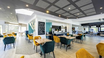 Serveert lunch en diner, Franse gerechten