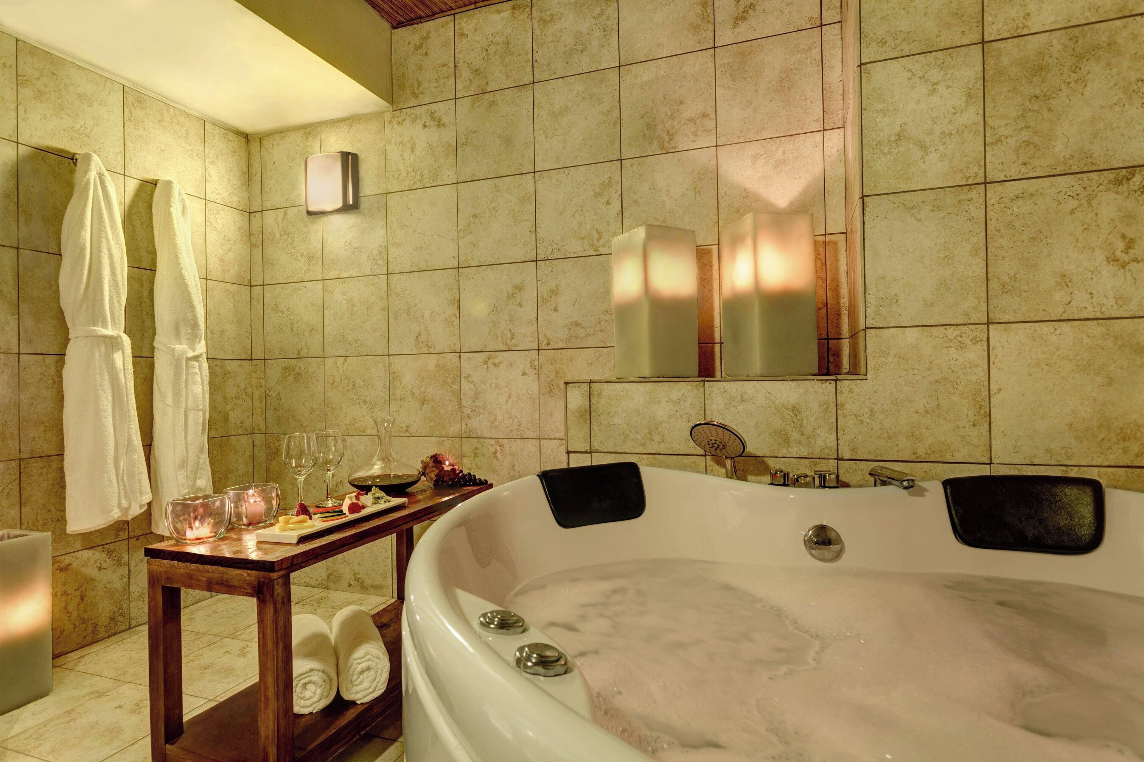 couples treatment room(s), sauna, hot tub, body treatments, facials