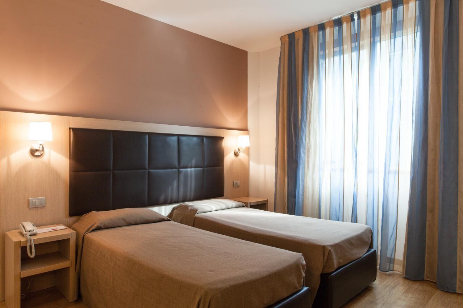 standard double room | minibar, in-room safe, desk, soundproofing