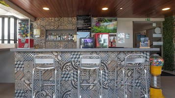 Poolside bar