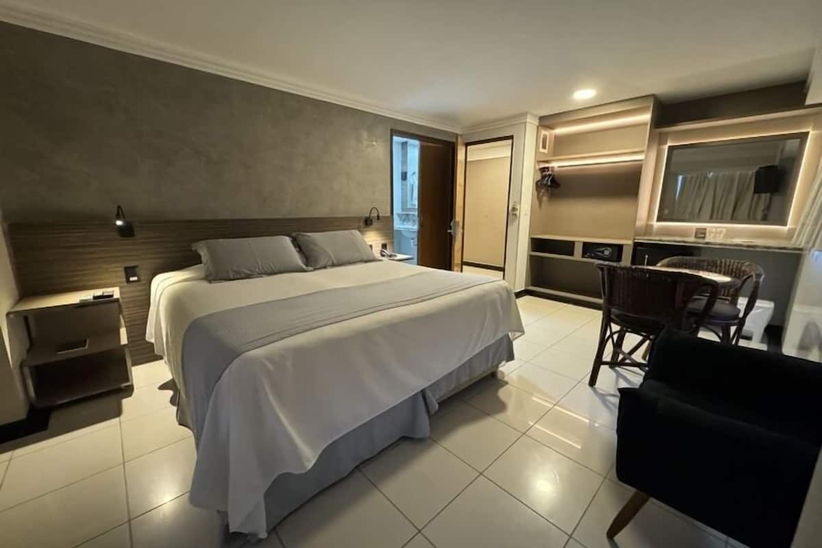 luxo frente mar | premium bedding, minibar, in-room safe, individually decorated