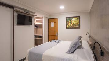 Premium bedding, minibar, in-room safe, WiFi (free)