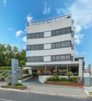 Fachada de la propiedad