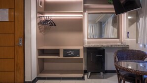 Ảnh chưa phân loại, 5 trong số 67 ảnh, nút