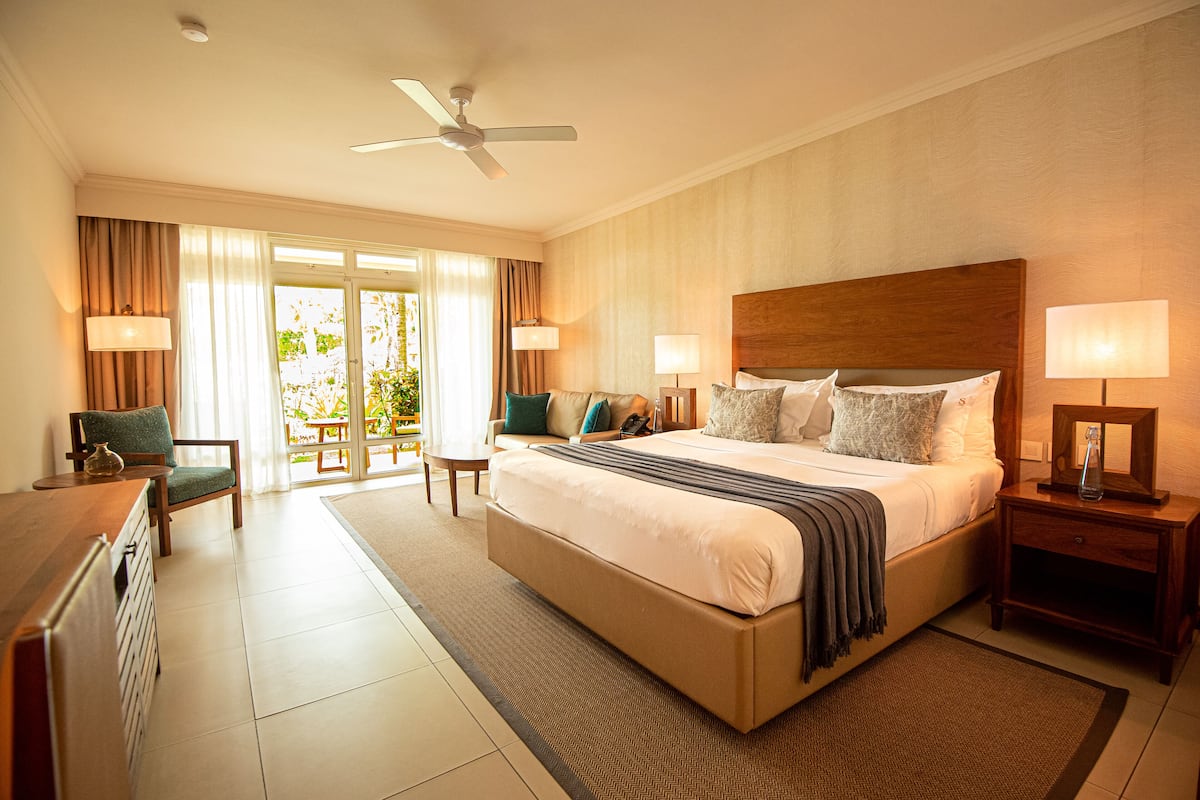 Suite Superior | 1 camera, minibar, una cassaforte in camera, una scrivania