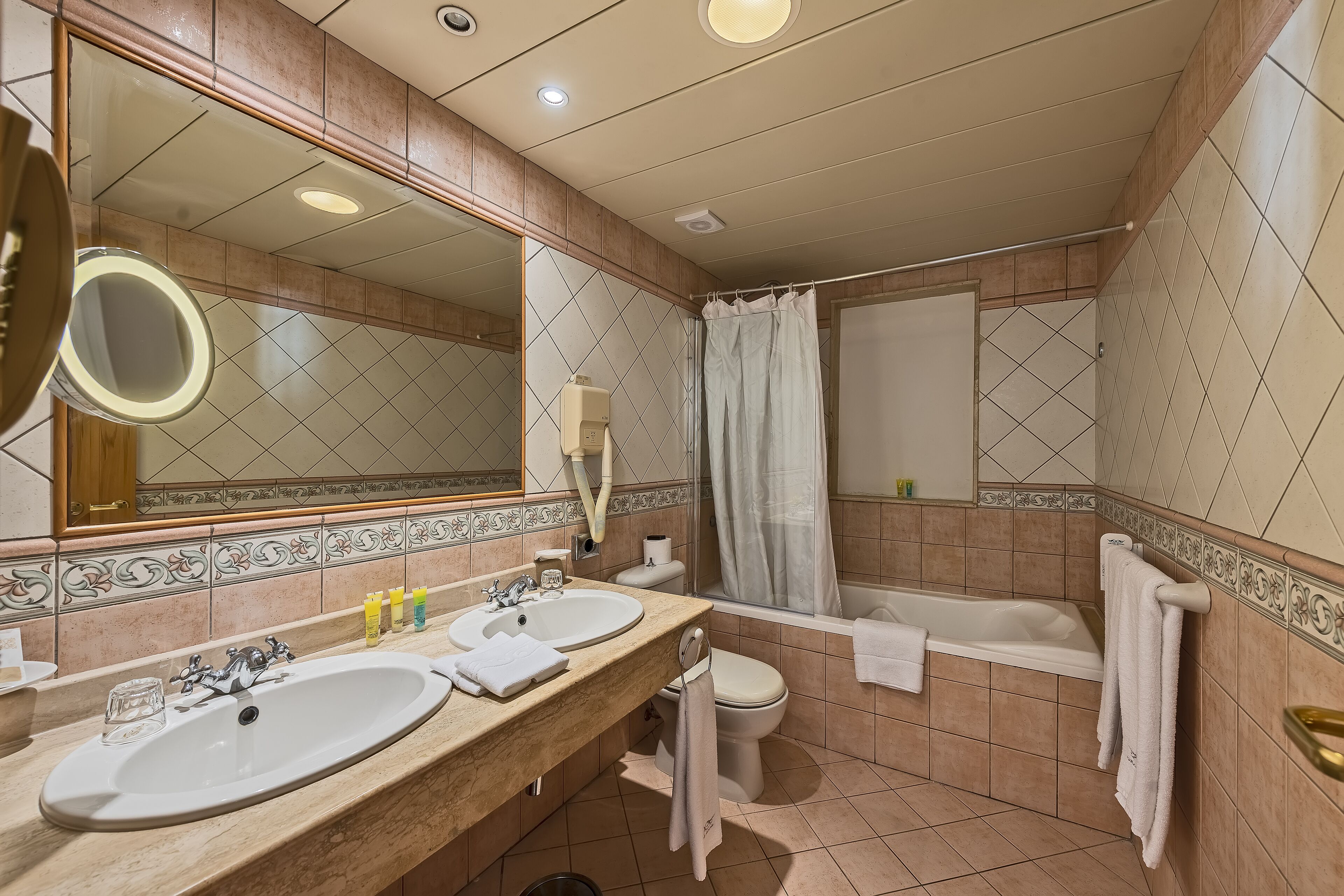 superior room, terrace, sea view | bathroom | free toiletries, hair dryer, towels